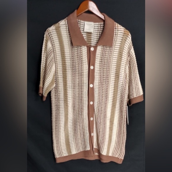 Massive Brown and Cream Short Sleeve Button-Up Shirt size S brand new w tags